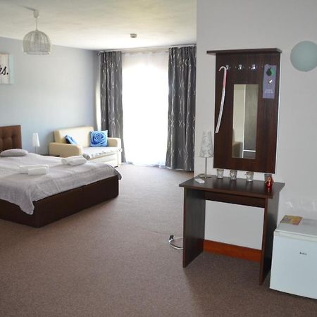 Hotel Tenis 츠르자체 외부 사진