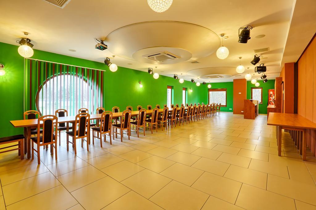 Hotel Tenis 츠르자체 외부 사진